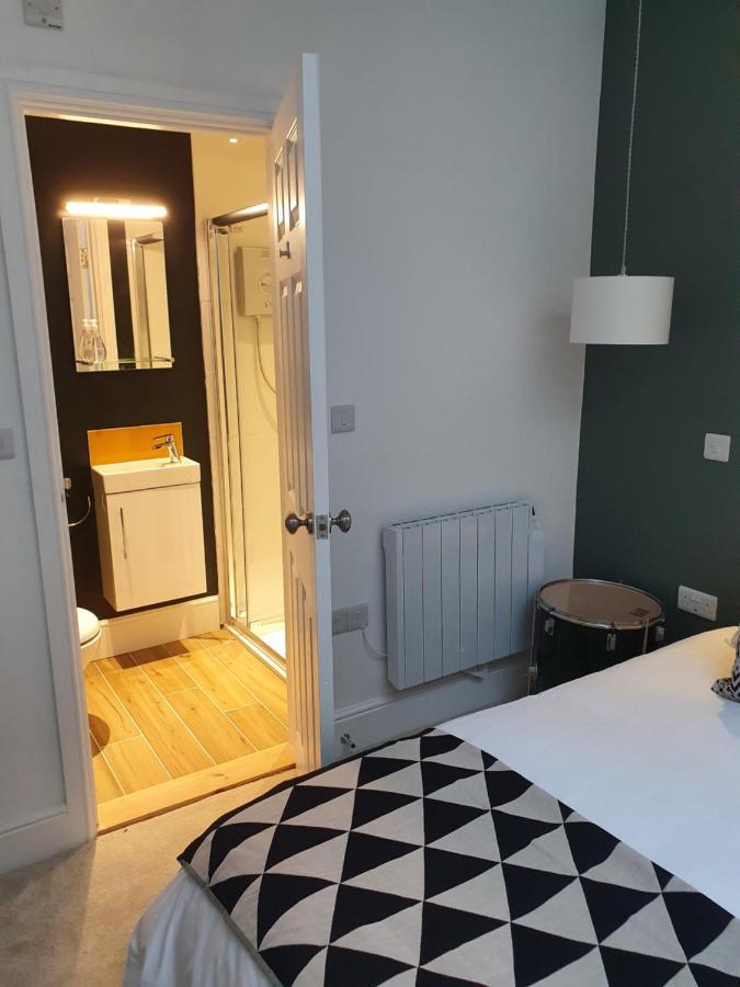 The Taylor Suite - Stunning 2-Ensuite Beds, Cathedral View Roof Garden Truro Exterior photo