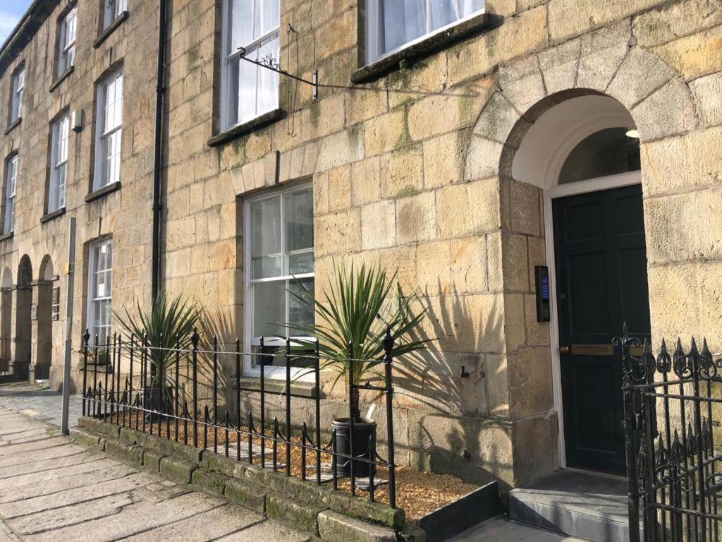 The Taylor Suite - Stunning 2-Ensuite Beds, Cathedral View Roof Garden Truro Exterior photo