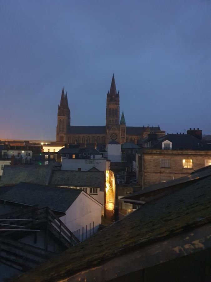 The Taylor Suite - Stunning 2-Ensuite Beds, Cathedral View Roof Garden Truro Exterior photo